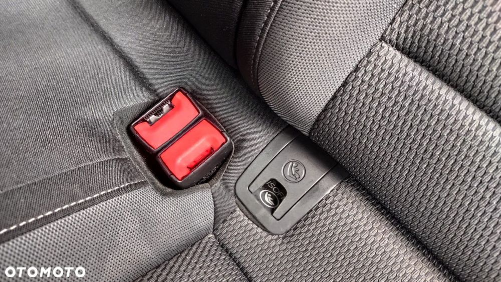 Volkswagen Golf - 32