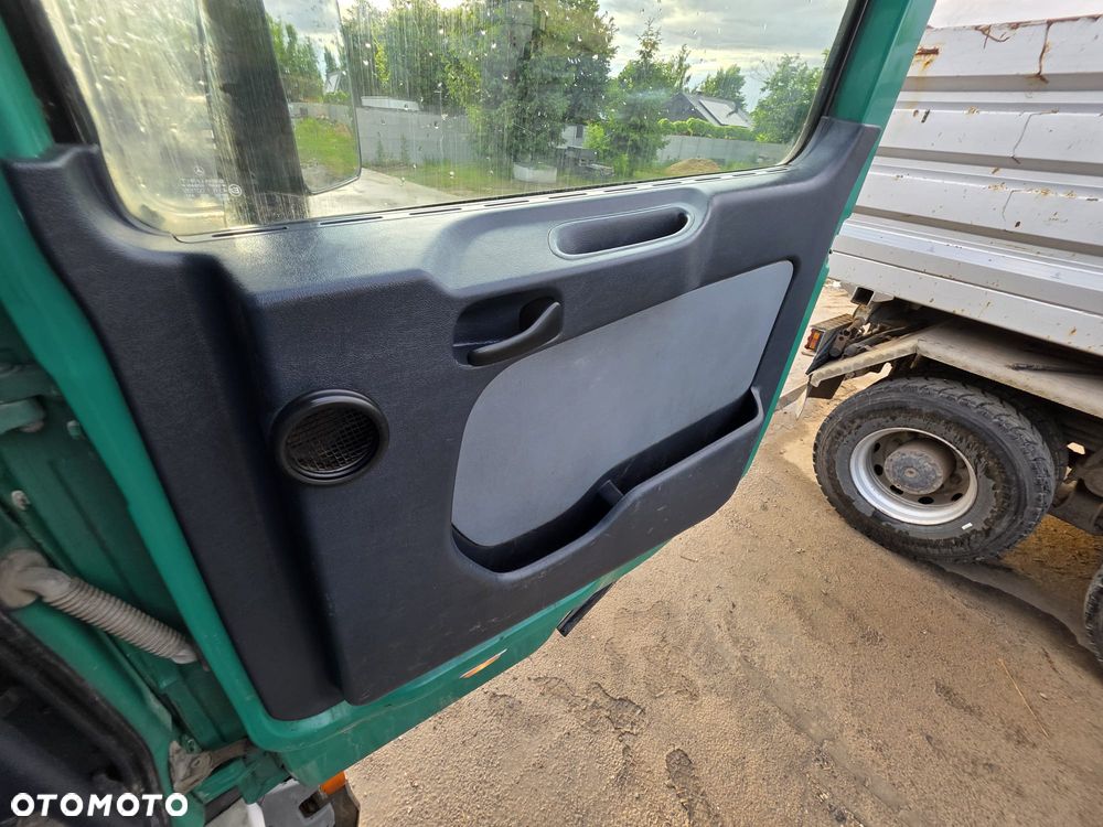 Mercedes-Benz Actros - 11