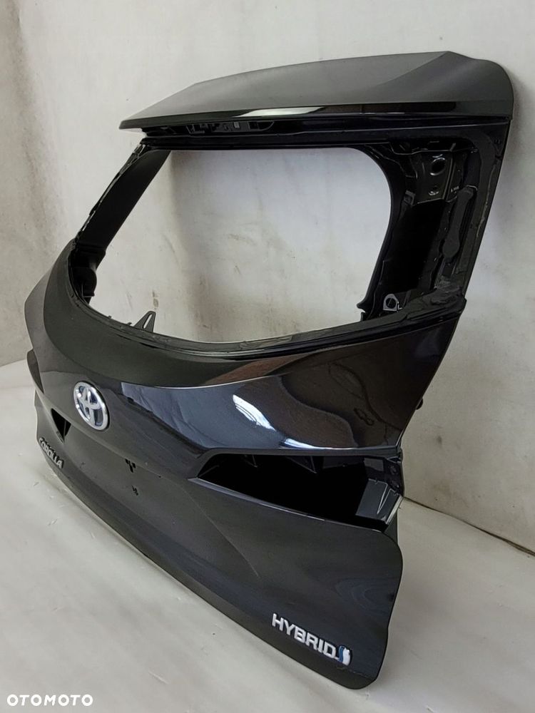 KLAPA TYLNA BAGAŻNIKA TOYOTA COROLLA E21 XII KOMBI - 4