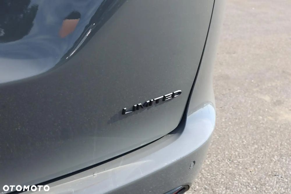 Chrysler Pacifica - 8