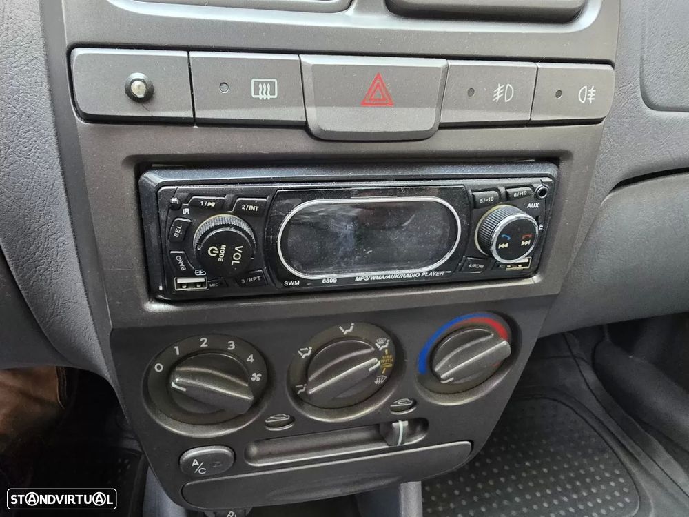 Hyundai Accent 1.3 Prestige - 14