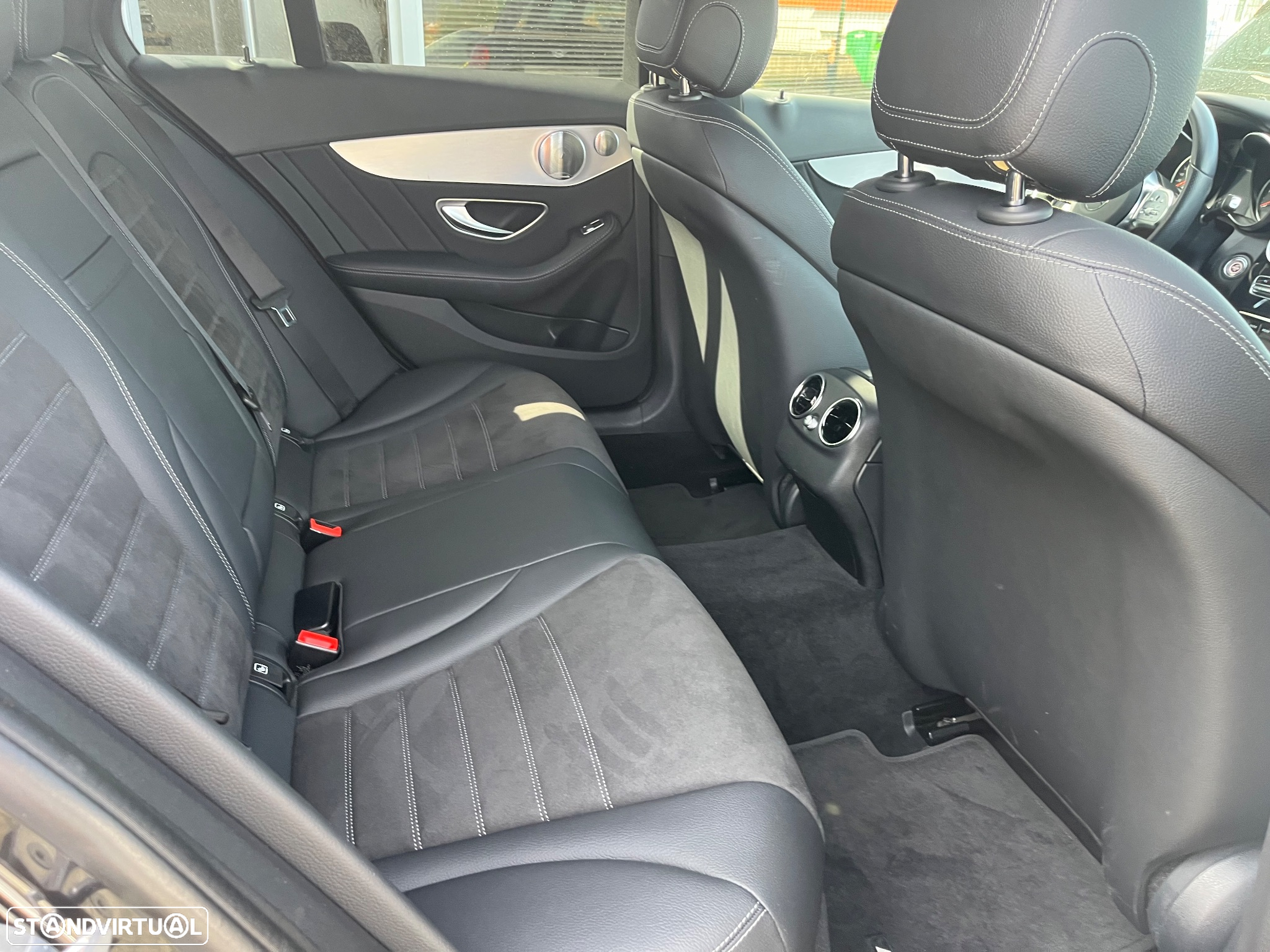 Mercedes-Benz C 300 de AMG Line - 20