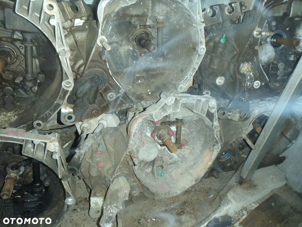 skrzynia biegów punto II III grande punto evo doblo fiorino Qubo strada mito 1.3 multijet  mam wszystkie części do tego modelu - 5