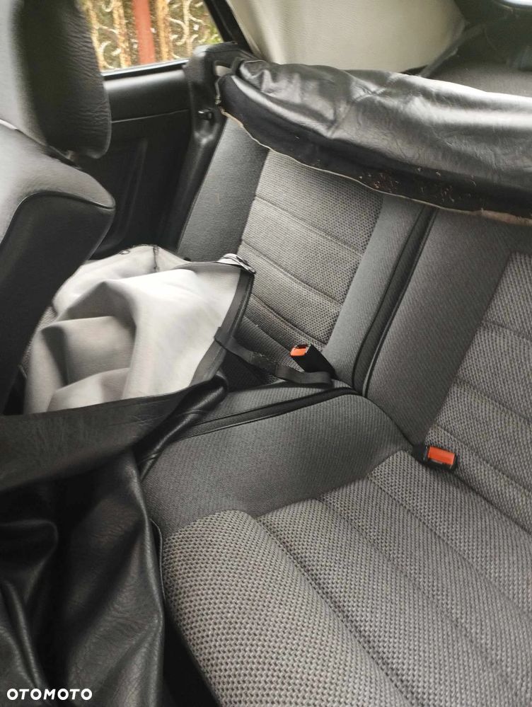 Volkswagen Golf Cabriolet 1.8 GLI - 12