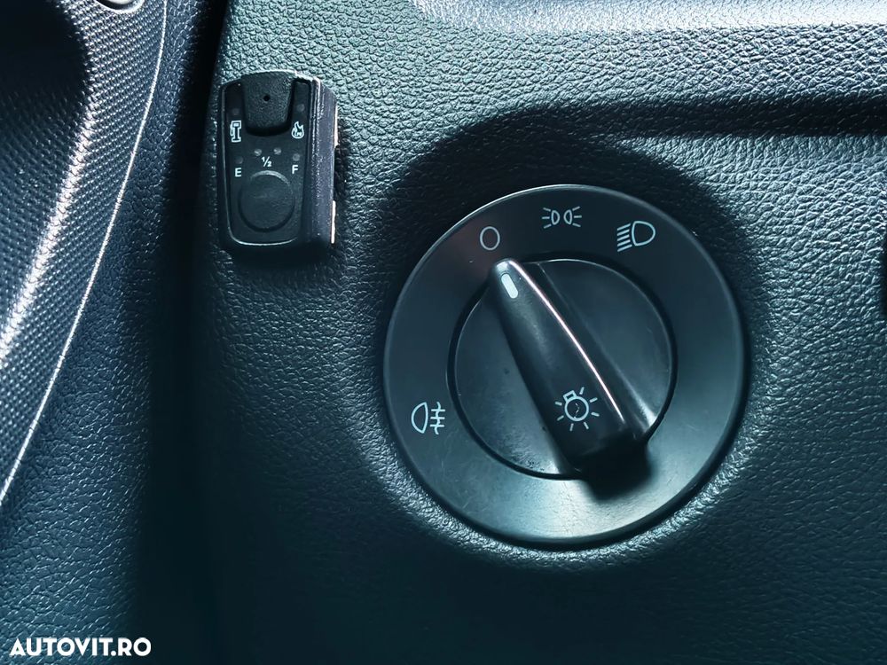 Skoda Fabia 1.2 HTP Active Green tec - 24