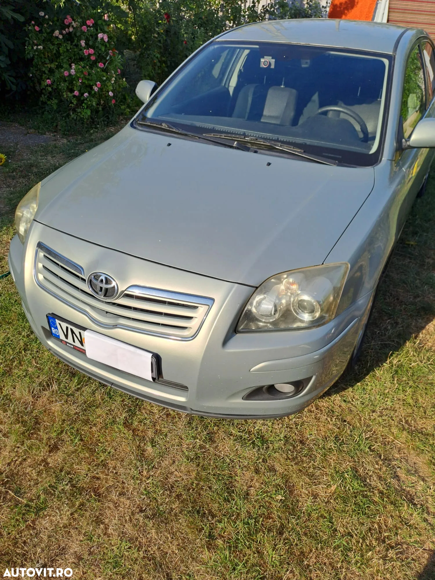 Toyota Avensis 1.6 Comfort - 11