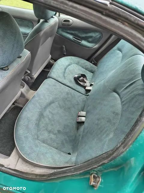 Peugeot 206 - 8