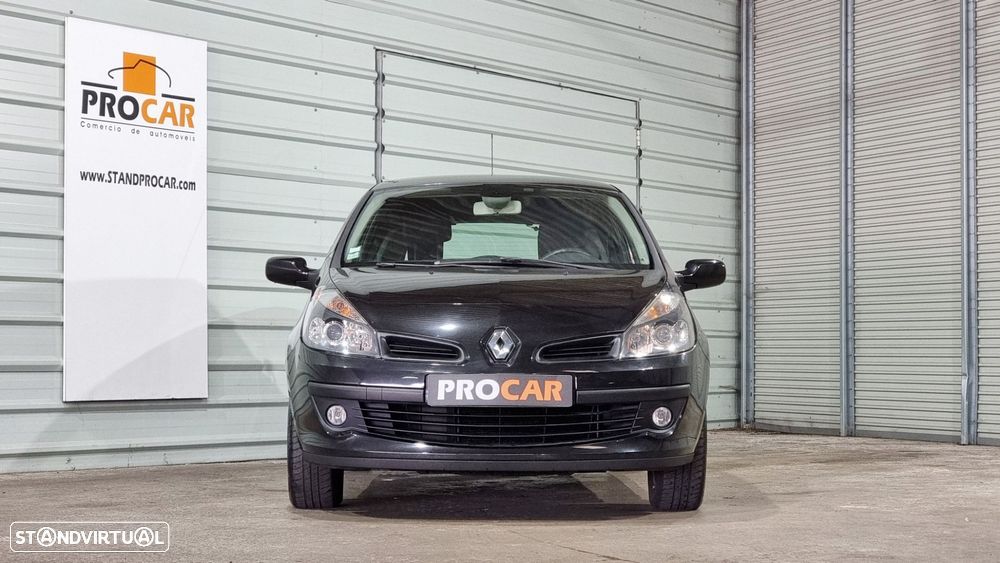 Renault Clio 1.2 16V Confort - 23