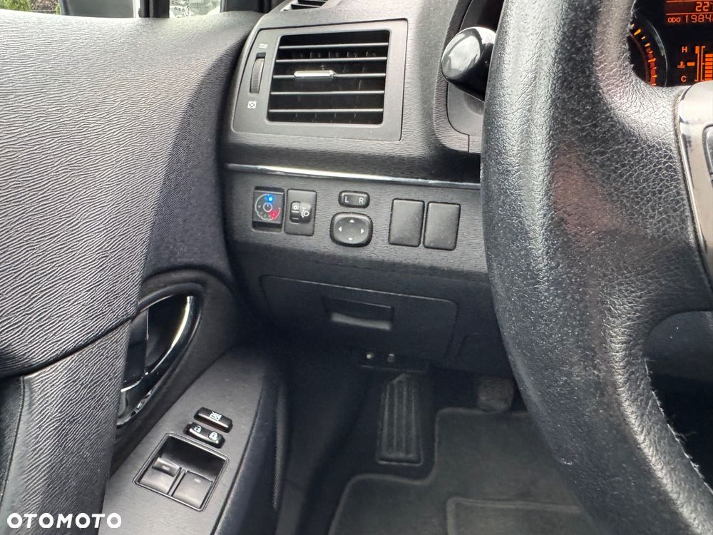 Toyota Avensis 1.8 Luna - 15