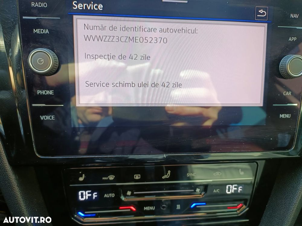 Volkswagen Passat Variant 2.0 TDI 4Mot DSG Highline - 15