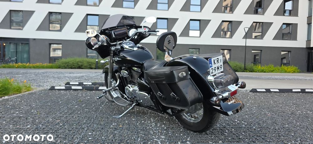 Suzuki Intruder - 13