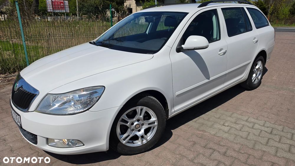 Skoda Octavia 1.6 Combi Ambiente - 31