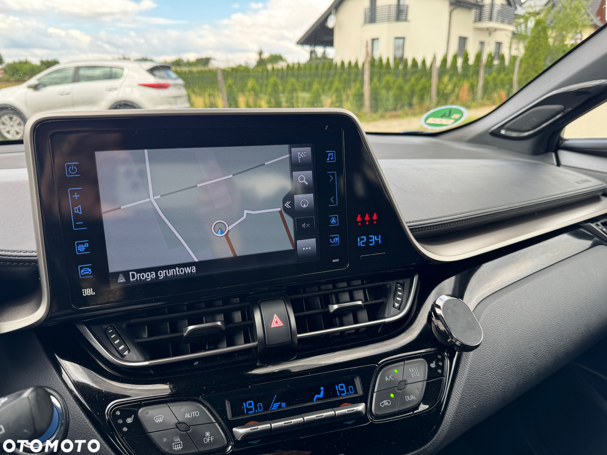 Toyota C-HR 1.8 Hybrid Executive - 29