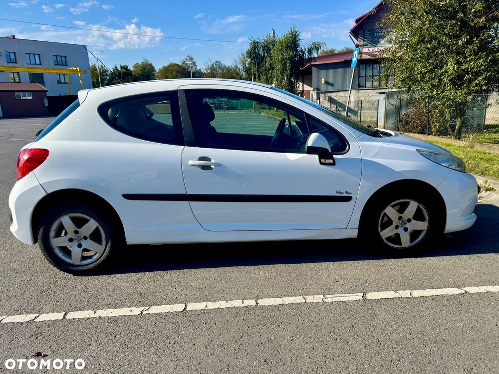 Peugeot 207 2008 photo 5