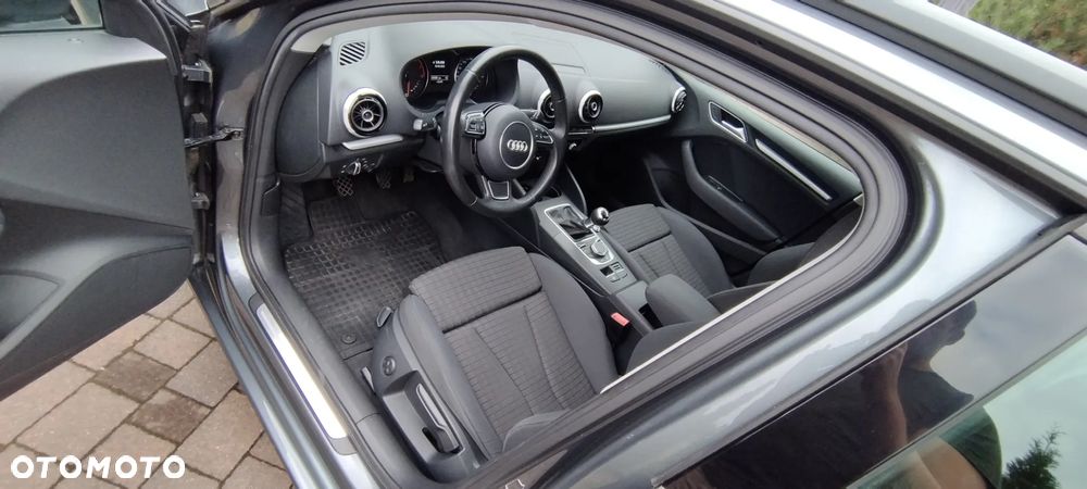 Audi A3 Sportback 1.4 TFSI CoD Ambiente - 8