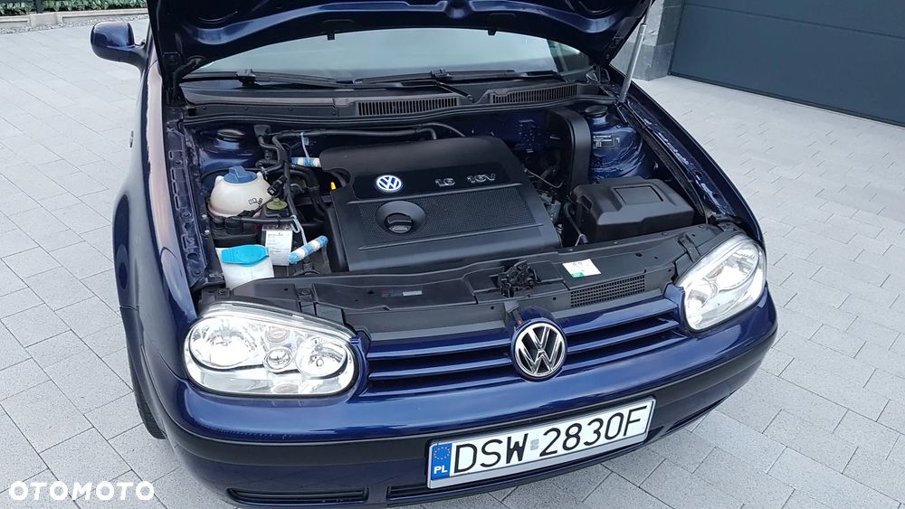 Volkswagen Golf 1.6 Comfortline - 32
