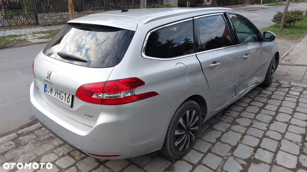 Peugeot 308 2.0 Blue HDi Allure S&S - 6