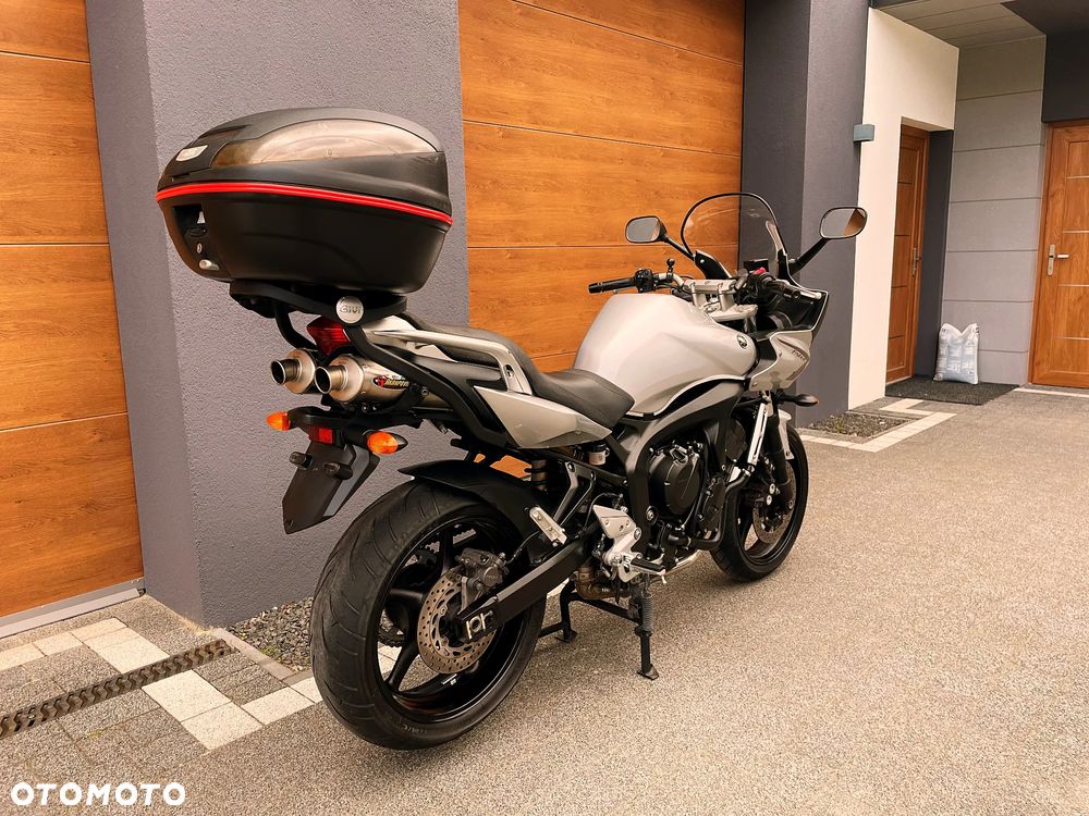 Yamaha FZ6 - 4