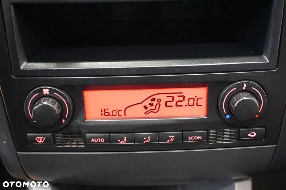 Seat Ibiza SC 1.4 16V Reference - 28