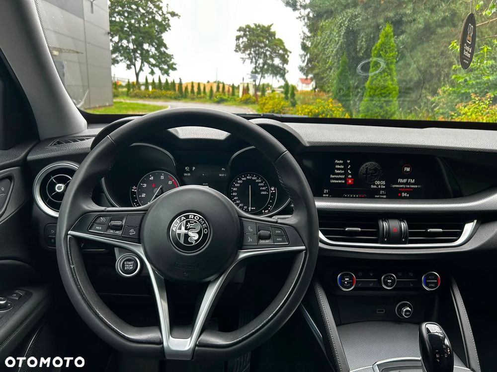 Alfa Romeo Stelvio 2.0 Turbo 16V AT8-Q4 Ti - 21