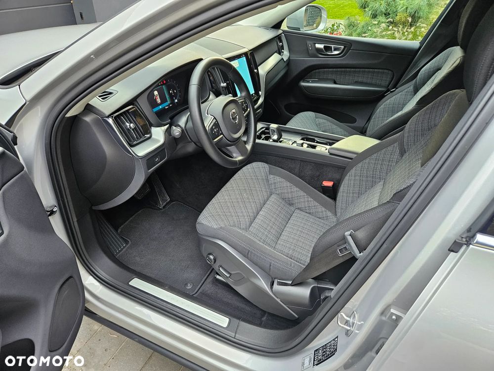 Volvo XC 60 B4 B Plus Bright - 20