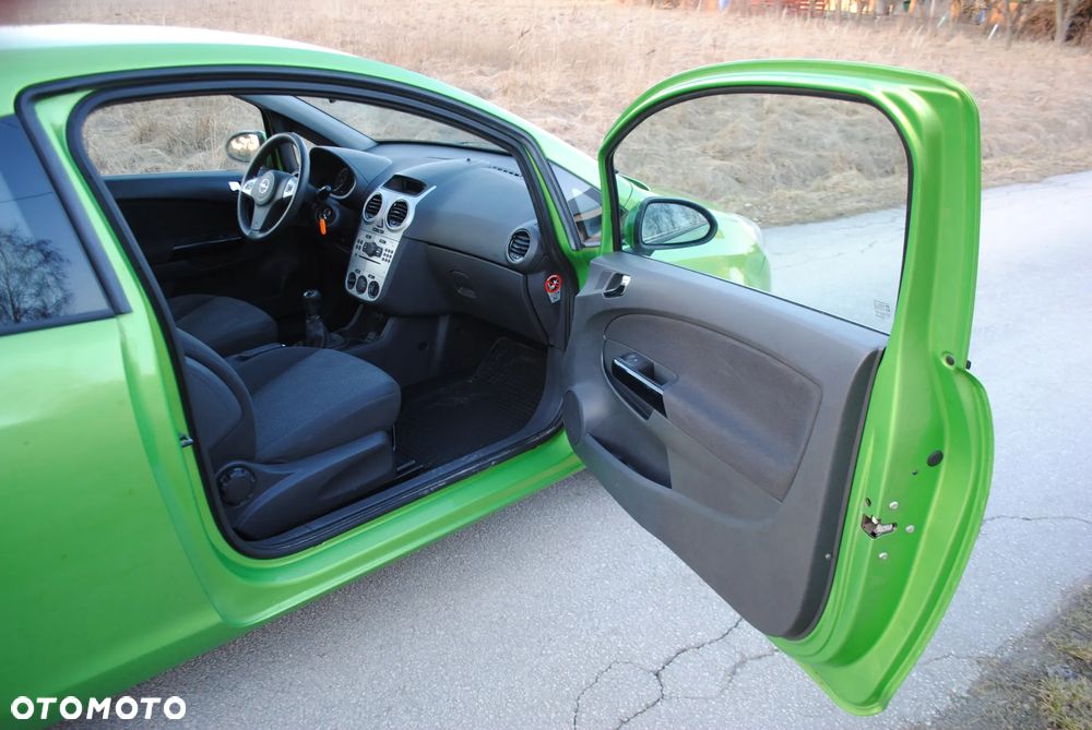 Opel Corsa 1.2 16V Color Edition - 10