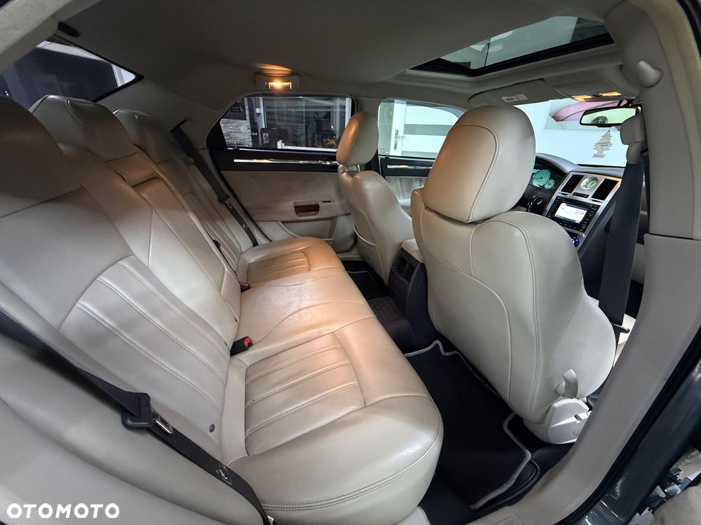 Chrysler 300C 3.0 V6 CRD - 13