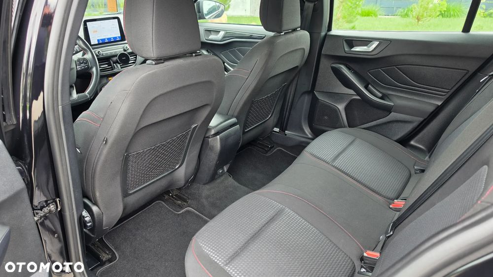 Ford Focus SW 1.0 EcoBoost ST-Line ASS PowerShift - 30