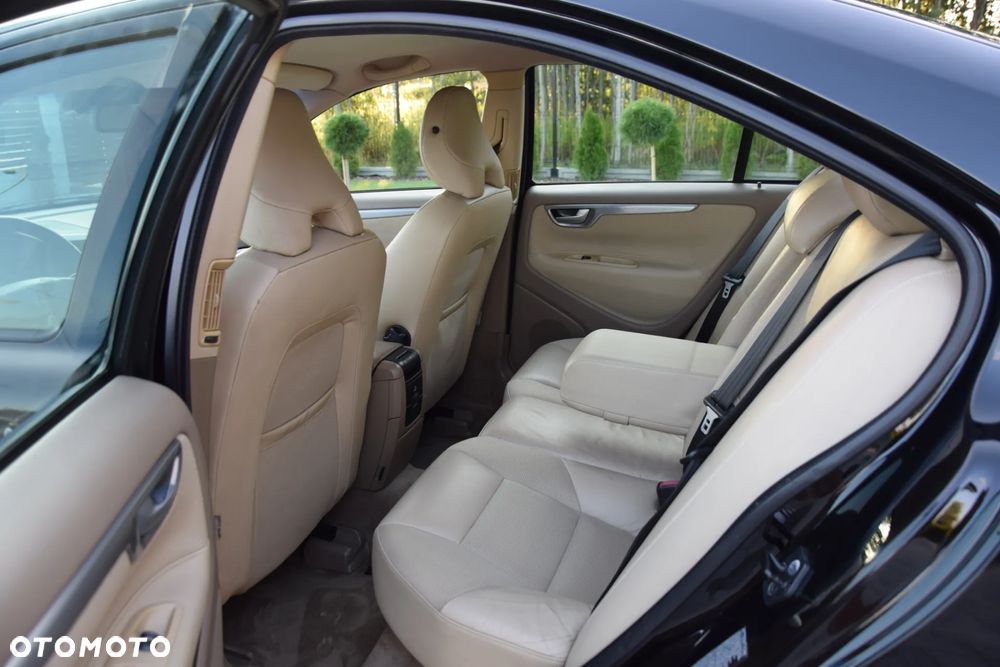Volvo S60 2.4 Momentum - 20