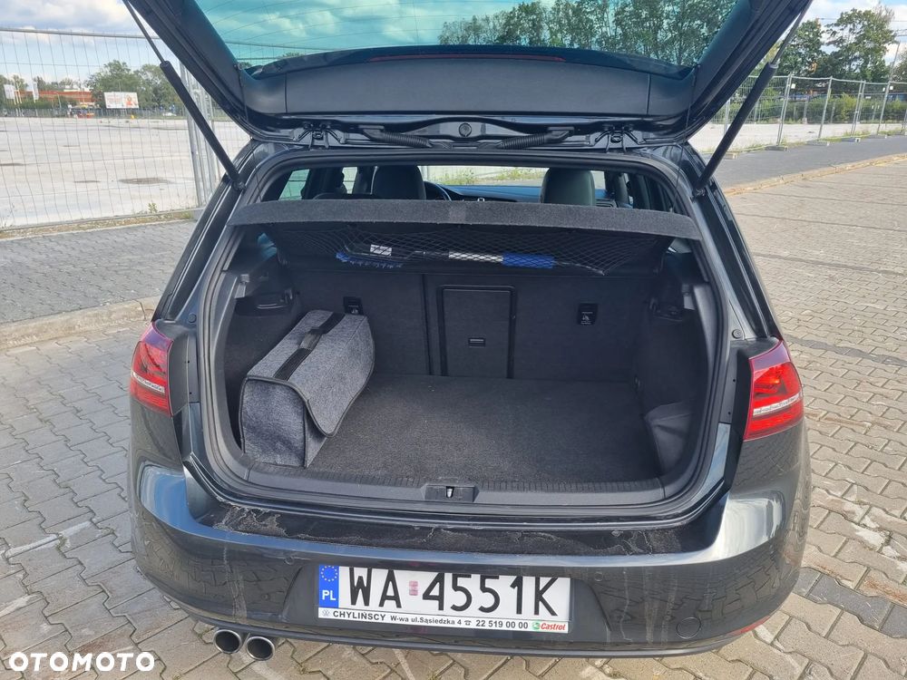 Volkswagen Golf - 12