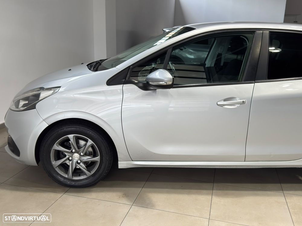 Peugeot 208 1.2 VTi Active - 9