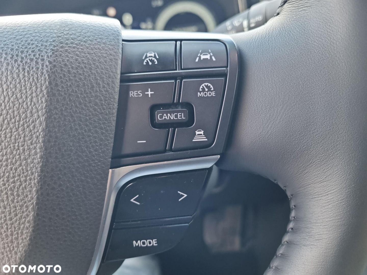 Toyota Camry - 21