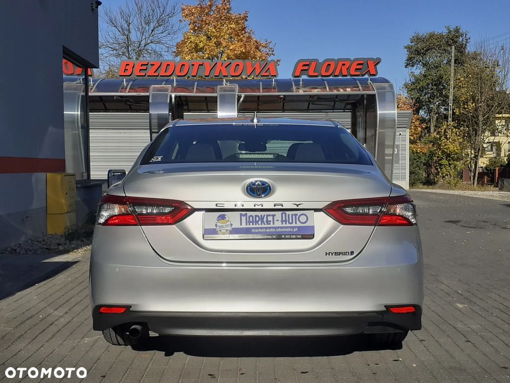 Toyota Camry 2023 photo 4