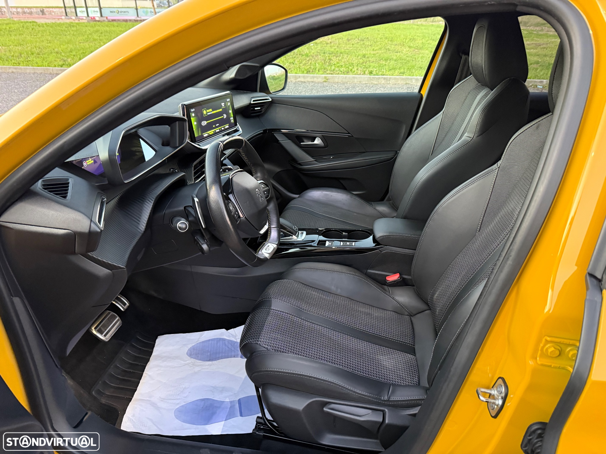 Peugeot 208 1.2 PureTech GT Line EAT8 - 19