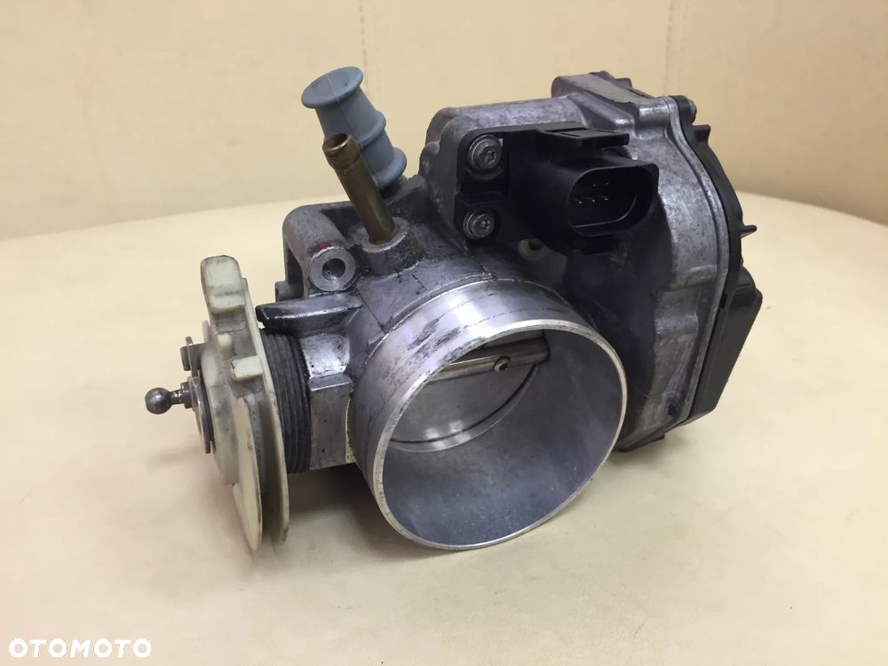 PRZEPUSTNICA VW PASSAT B5 AUDI A6 C5 2.4 V6 078133063AM - 2