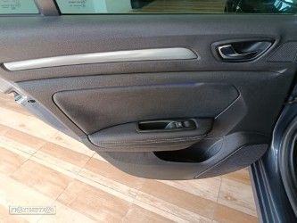 Renault Mégane Sport Tourer 1.2 TCE Intens - 29