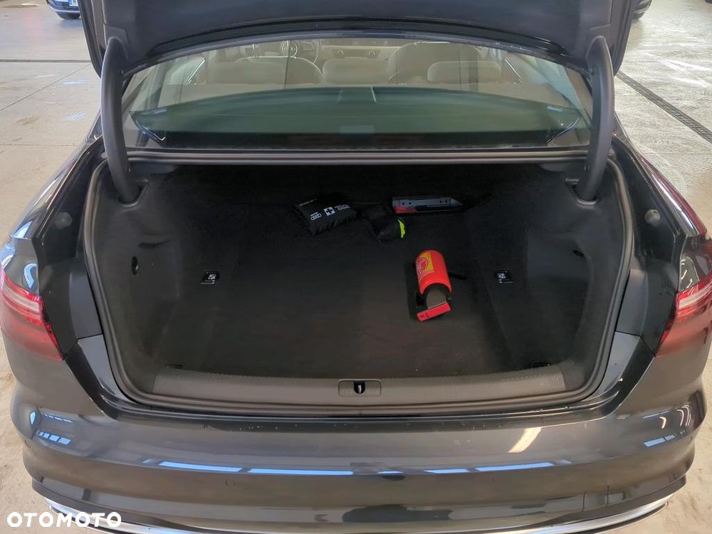 Audi A4 Limousine 35 TFSI mHEV Advanced S tronic - 19