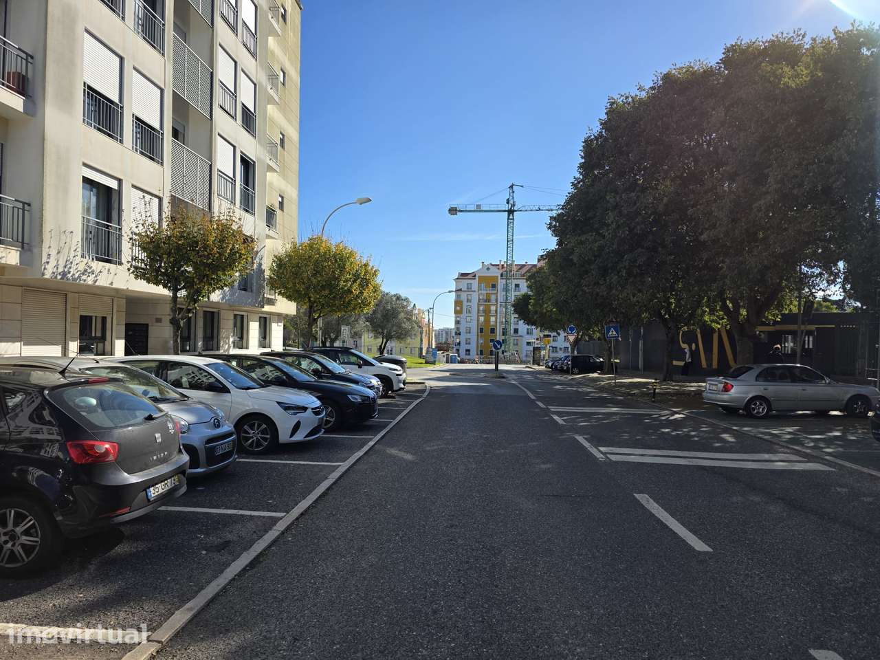 Espaço Comercial com 80m2, em funcionamento, parqueamento e arrecadaçã - Grande imagem: 4/7