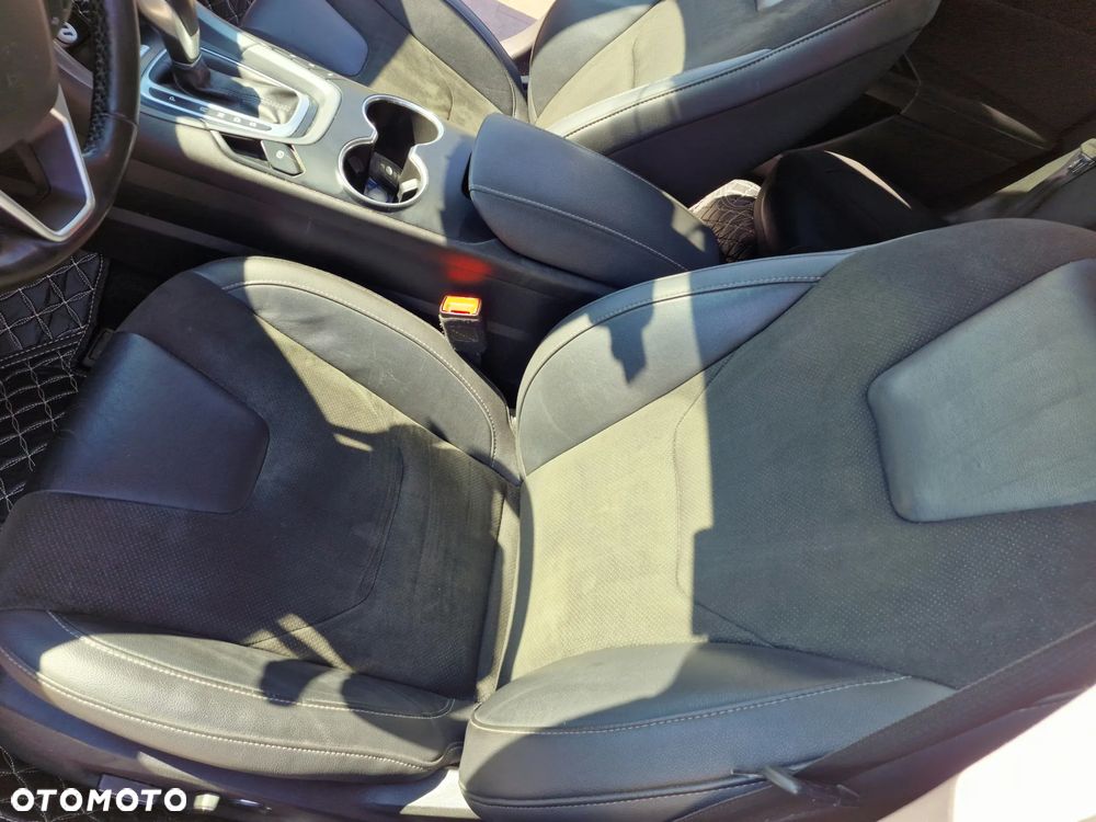 Ford Mondeo 2.0 TDCi Titanium 4WD PowerShift - 23