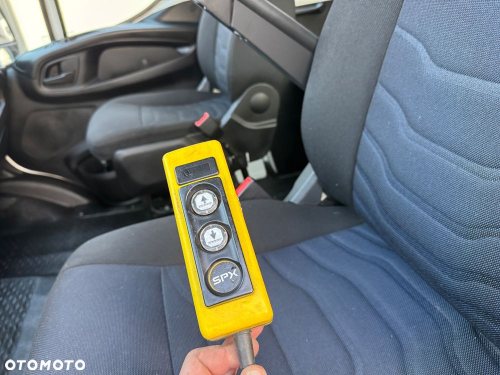 Iveco DAILY 35C16 WYWROTKA DOKA HDS! Kiper KAMERA NAWIGACJA KLIMA TEMPOMAT HAK na 3.5t - 36
