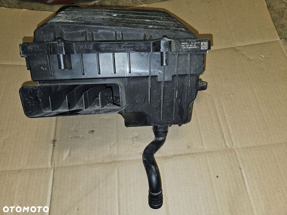 obudowa filtra powietrza volkswagen 5q0129601bs - 4