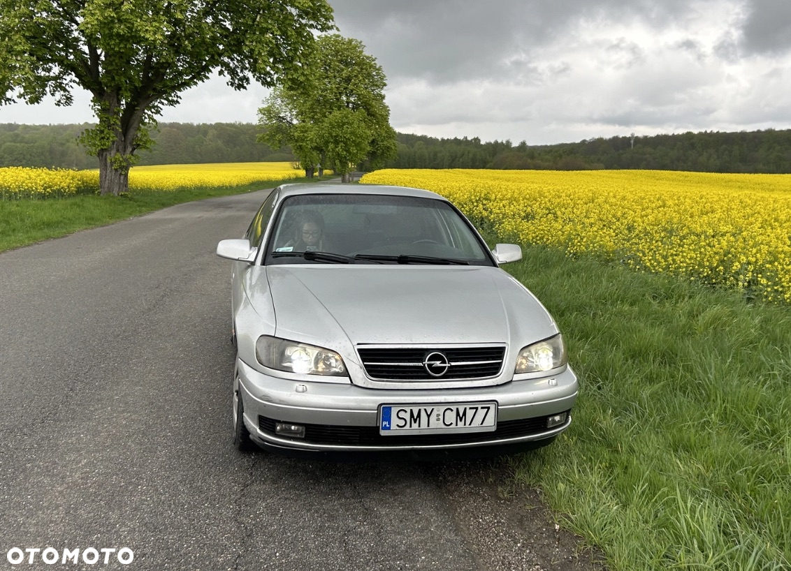 Opel Omega 2.2 Elegance - 3