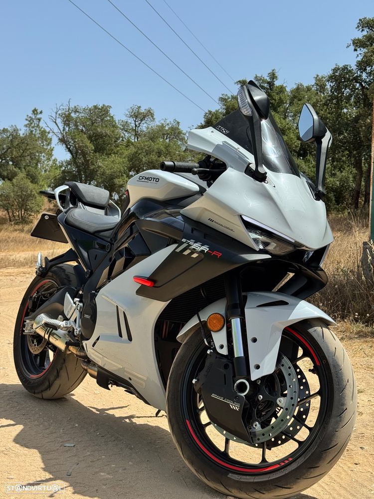 CF Moto 675SR-R - 1