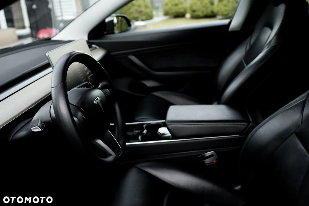 Tesla Model 3 - 33