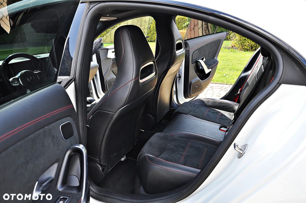 Mercedes-Benz CLA AMG 45 S 4-Matic+ 8G-DCT - 15
