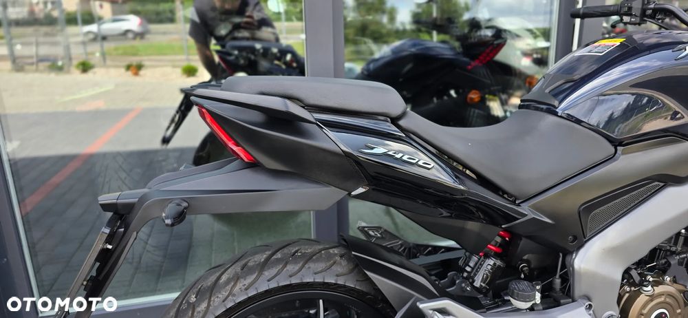 Bajaj Dominar 400 - 15