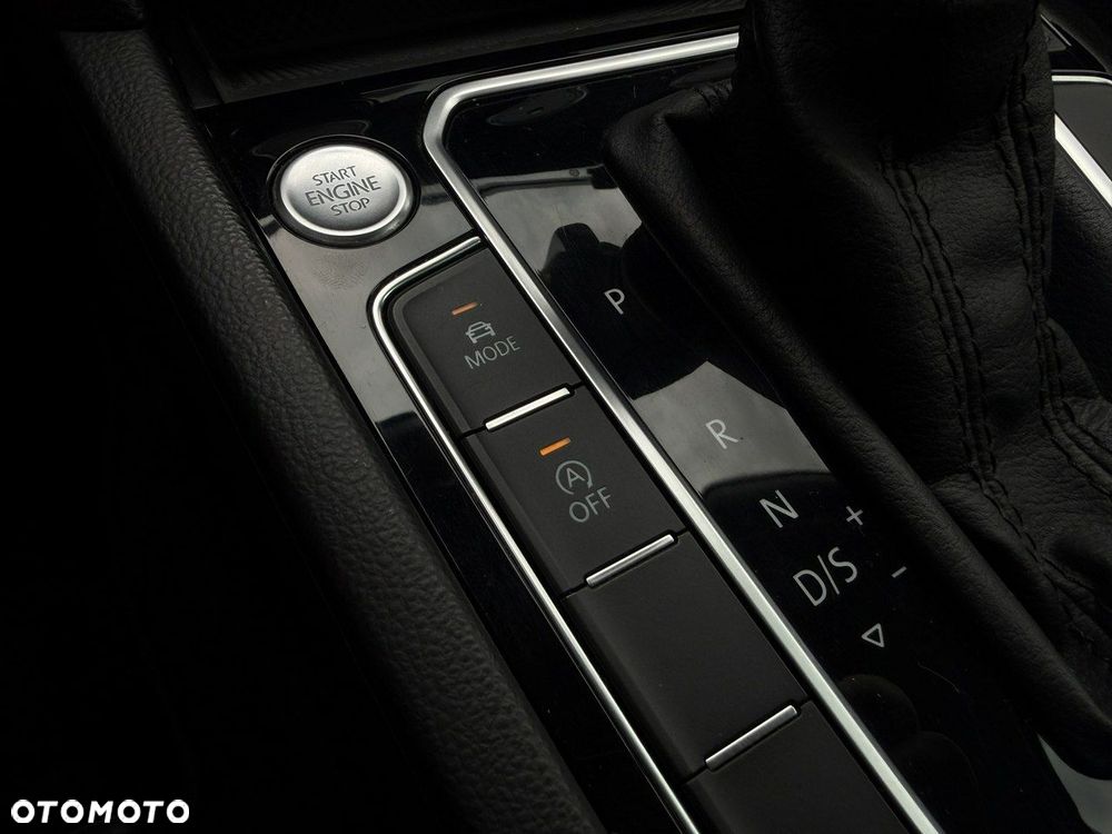 Volkswagen Passat 2.0 TSI Elegance DSG - 31
