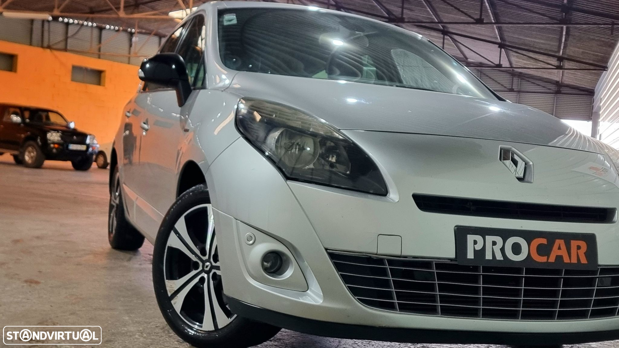 Renault Grand Scénic 1.5 dCi Bose Edition 7L - 32