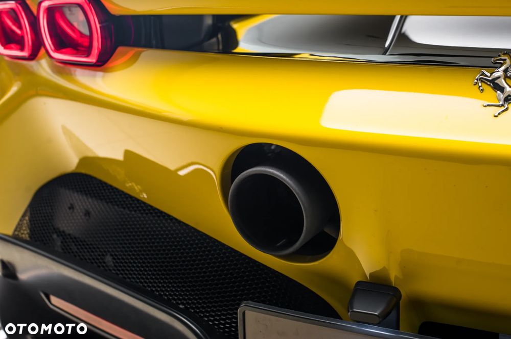 Ferrari SF90 Stradale - 16