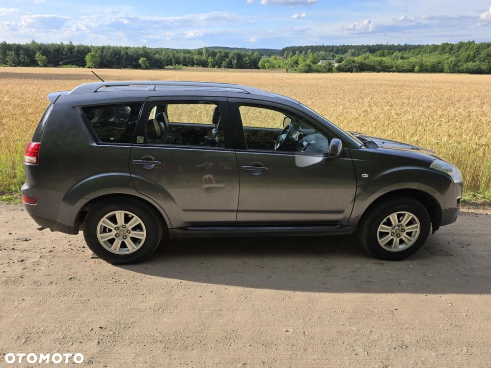 Citroën C-Crosser 2.2 HDi Exclusive - 3